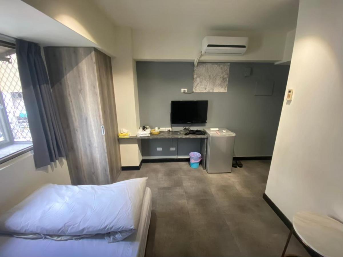 Fengjia Gift Box Homestay Taichung Eksteriør billede