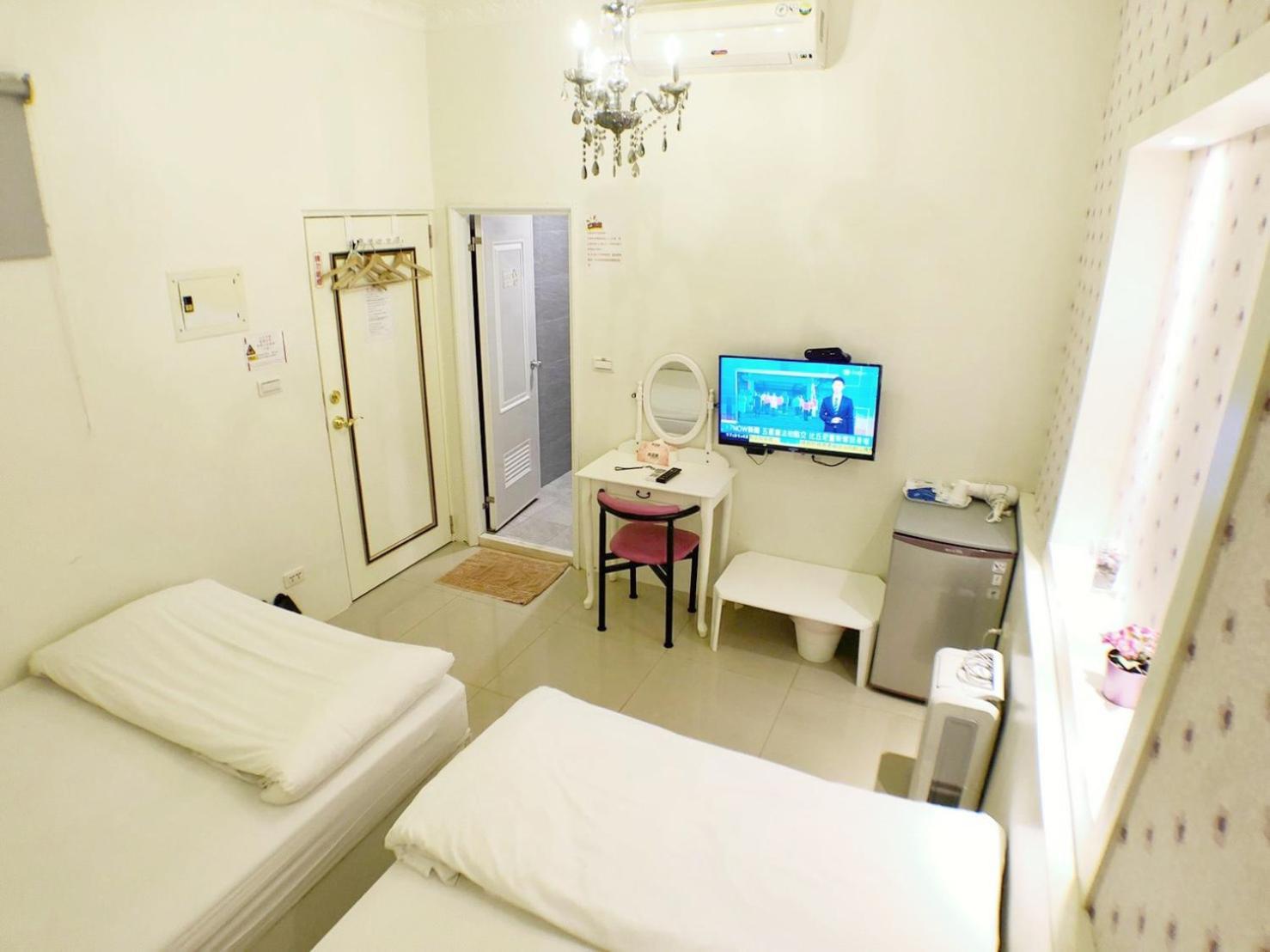 Fengjia Gift Box Homestay Taichung Eksteriør billede