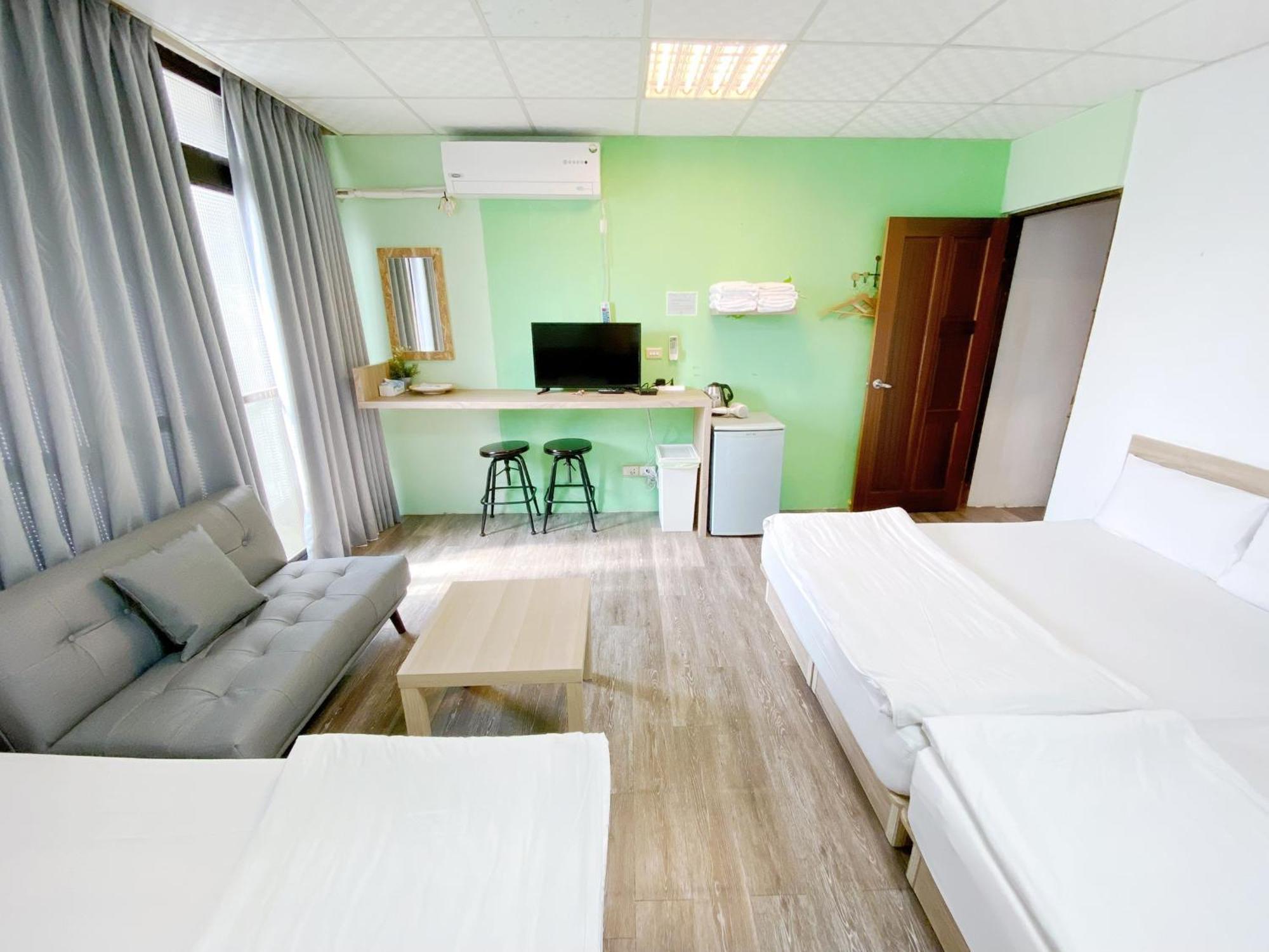 Fengjia Gift Box Homestay Taichung Eksteriør billede