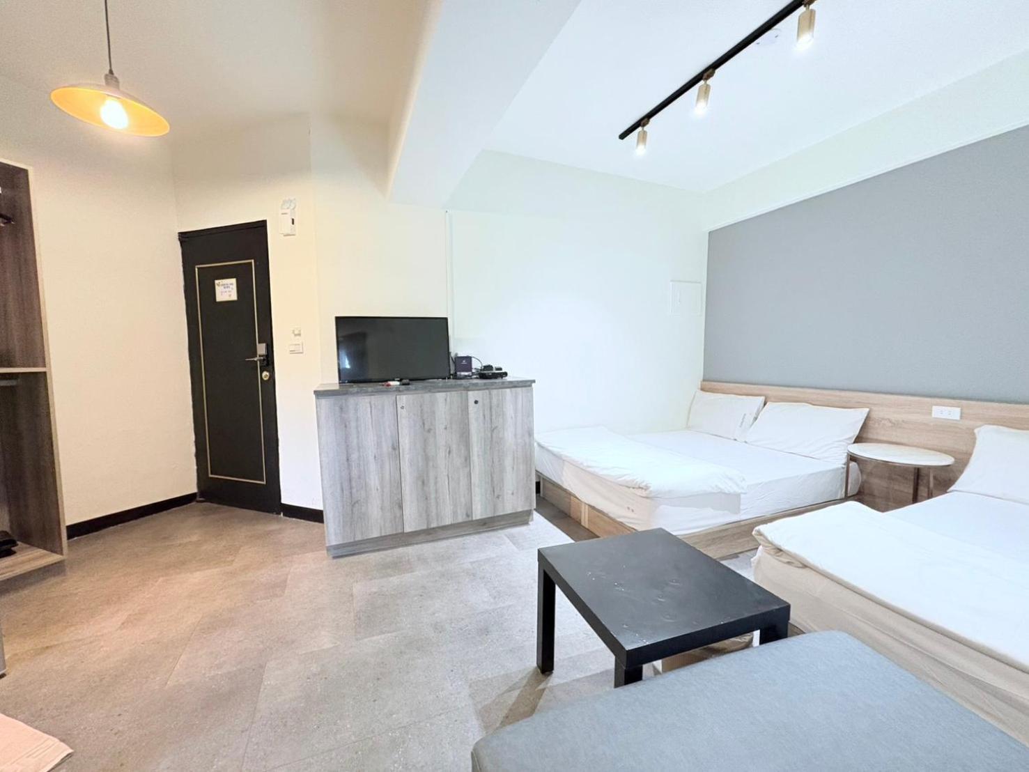 Fengjia Gift Box Homestay Taichung Eksteriør billede